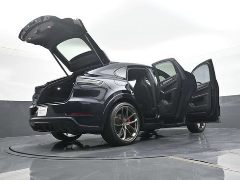 Certified 2023 Porsche Cayenne GTS AWD/4WD image 27