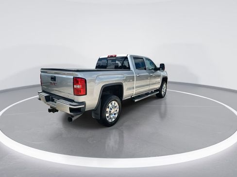 Used 2018 GMC Sierra 2500 Denali w/ Duramax Plus Package AWD/4WD image 8