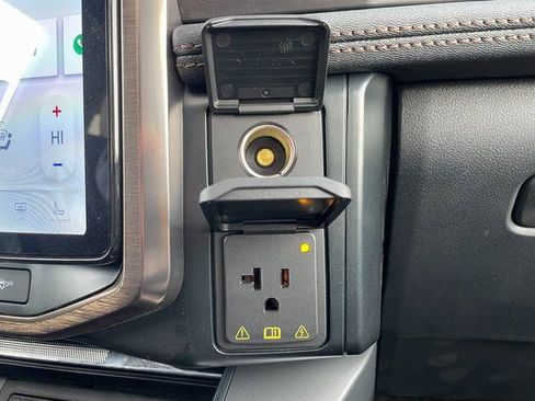 New 2025 Ford F150 Lightning Lariat image 32