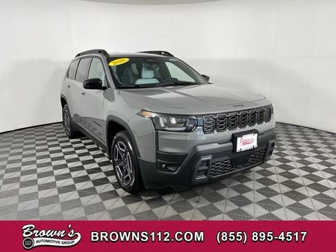 Used 2026 Jeep Cherokee Laredo AWD/4WD image 1