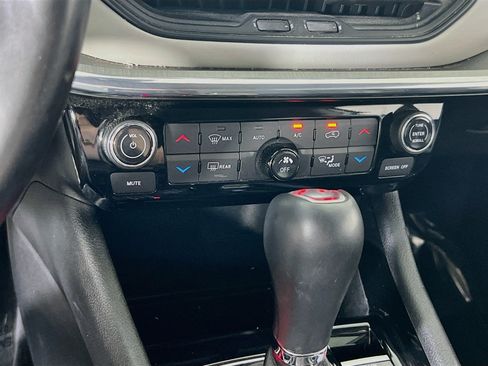 Used 2022 Jeep Compass Limited AWD/4WD image 15