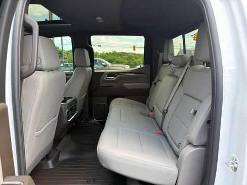 Used 2024 Chevrolet Silverado 1500 LTZ w/ LTZ Premium Package AWD/4WD image 28
