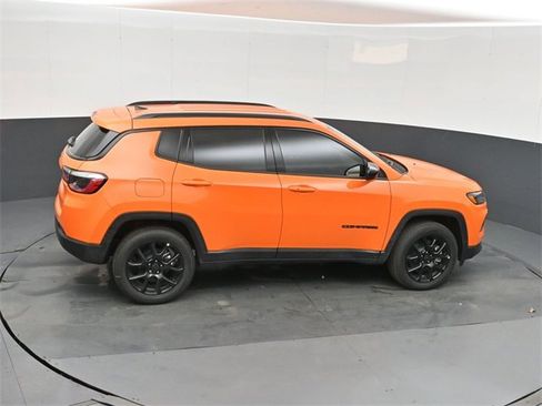 New 2026 Jeep Compass Latitude image 27