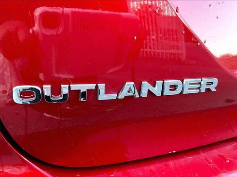 Used 2025 Mitsubishi Outlander SE AWD/4WD image 30
