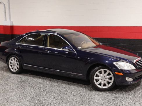 Used 2007 Mercedes-Benz S 550 4MATIC image 2