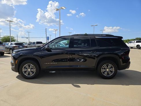 Used 2025 Chevrolet Traverse LT AWD/4WD image 4