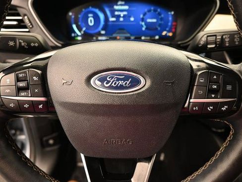 Used 2022 Ford Escape Titanium w/ Titanium Elite Package AWD/4WD image 12