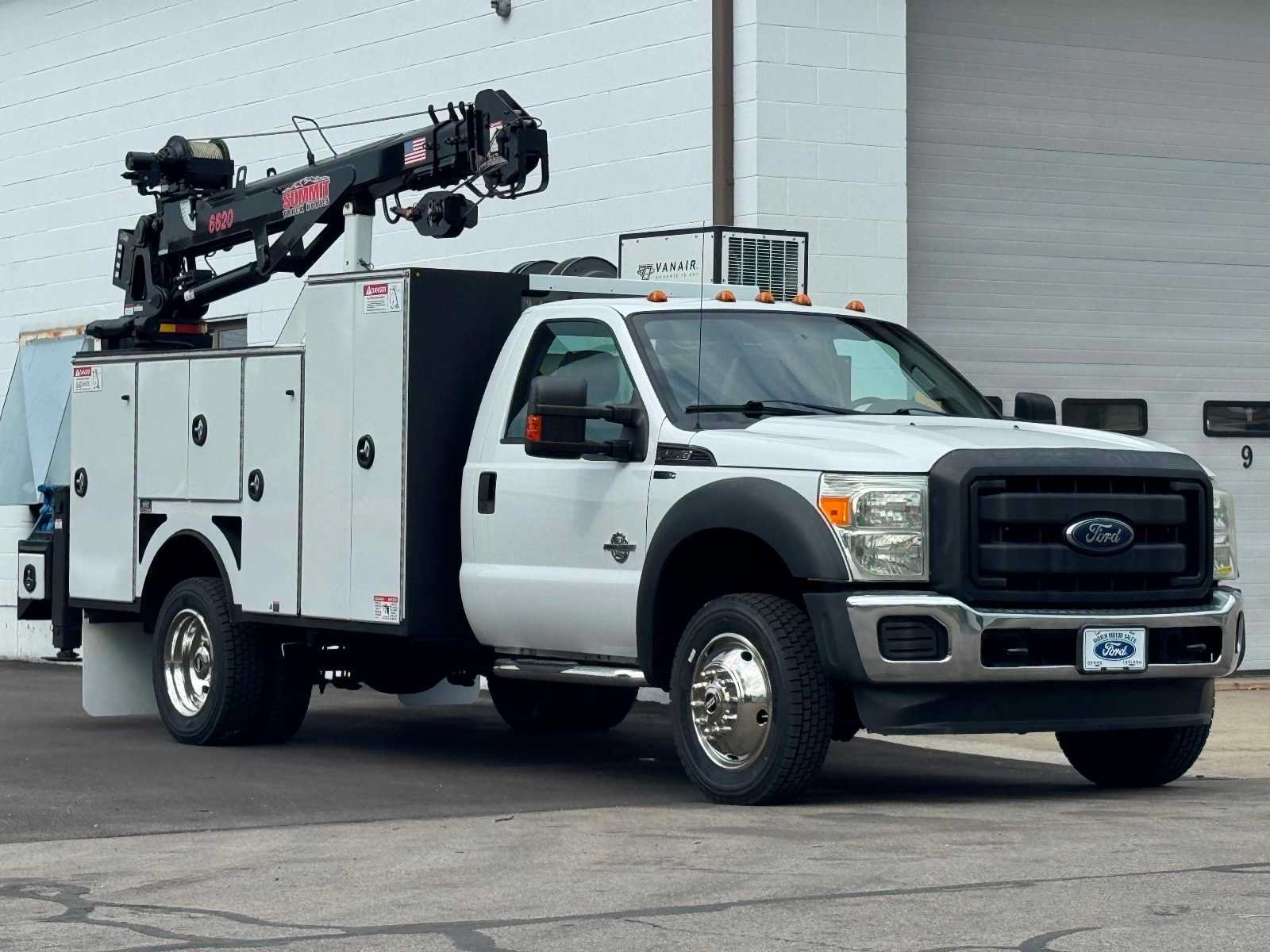 Used 2016 Ford F550 2WD Regular Cab Super Duty image 2