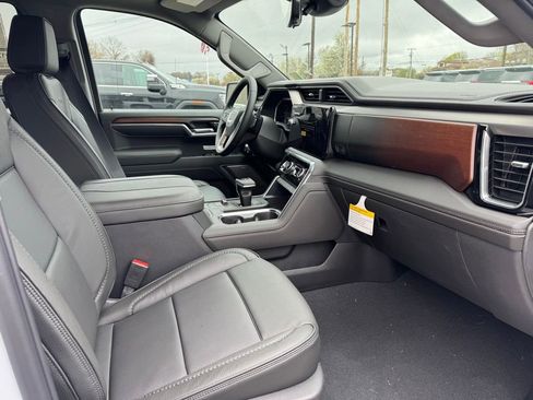 New 2026 GMC Sierra 1500 Denali w/ Denali Reserve Package AWD/4WD image 10