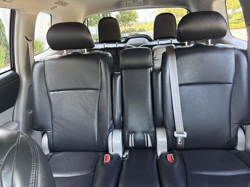 Used 2013 Toyota Highlander Plus FWD image 29