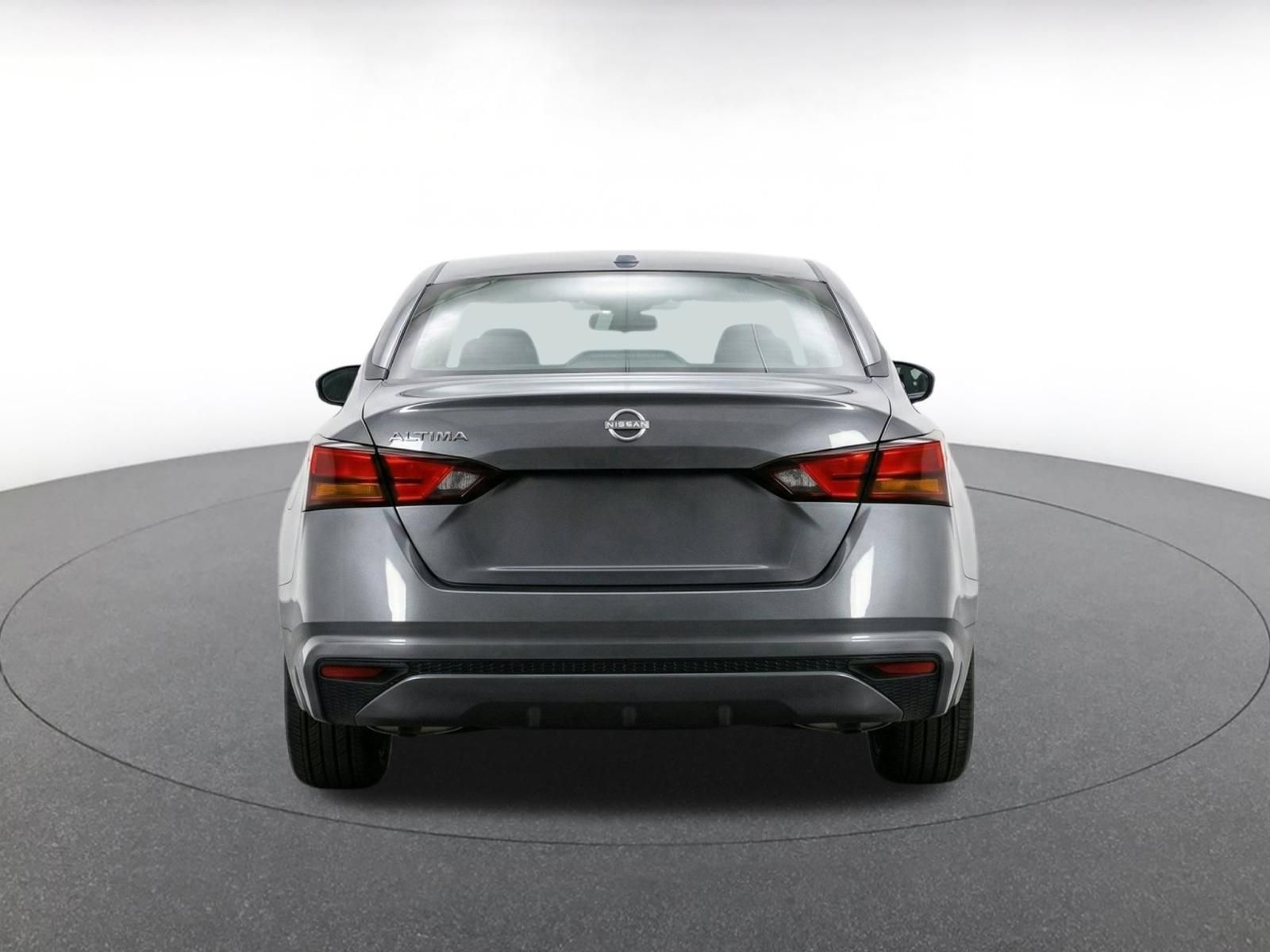 Used 2025 Nissan Altima 2.5 SV FWD image 7