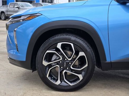 Used 2025 Chevrolet Trax RS w/ Driver Confidence Package FWD image 8