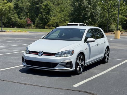 Used 2018 Volkswagen GTI S FWD image 3