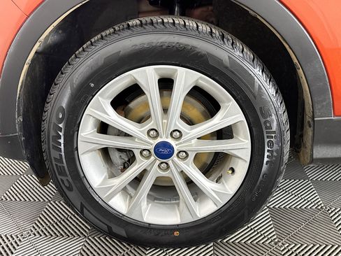 Used 2019 Ford Escape SE image 37