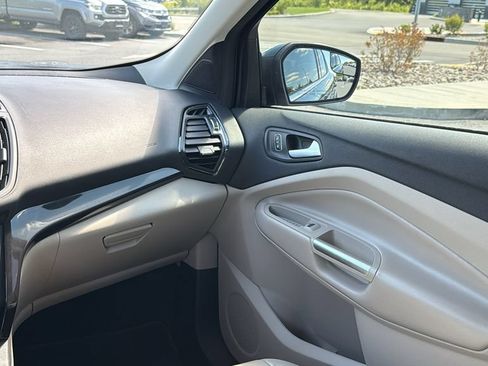 Used 2019 Ford Escape Titanium FWD image 25