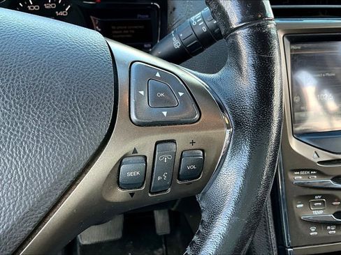 Used 2013 Lincoln MKX AWD image 11