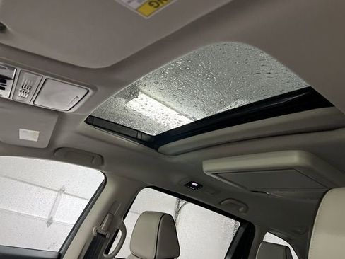 Used 2025 Honda Odyssey Elite image 19