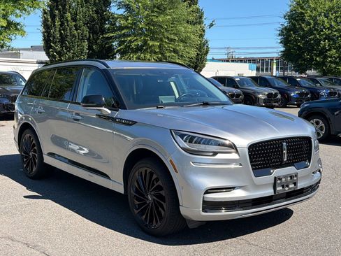 Used 2024 Lincoln Aviator Reserve w/ Jet Package AWD/4WD image 7
