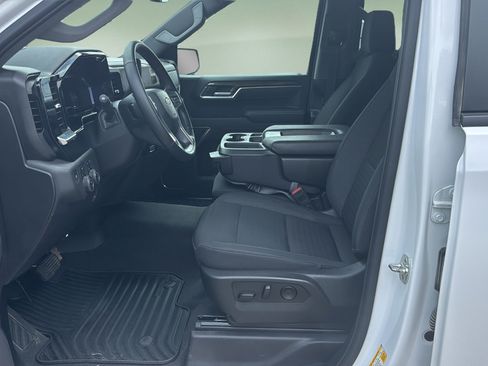 Used 2025 Chevrolet Silverado 1500 LT w/ Safety Package AWD/4WD image 10