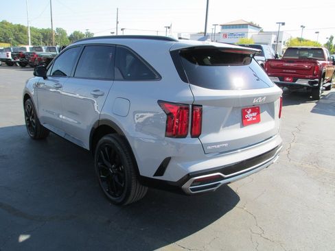 Used 2023 Kia Sorento SX image 6