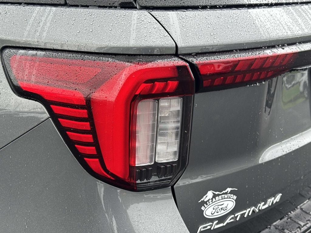 Used 2026 Ford Explorer Platinum AWD/4WD image 10