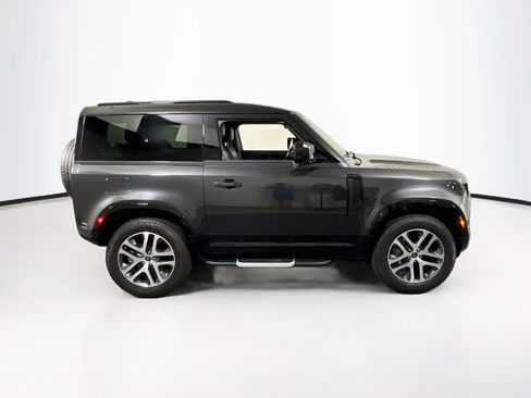 Used 2023 Land Rover Defender 90 X-Dynamic SE AWD/4WD image 4