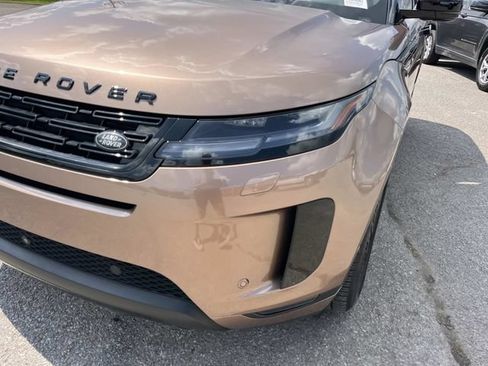 Used 2024 Land Rover Range Rover Evoque S AWD/4WD image 11