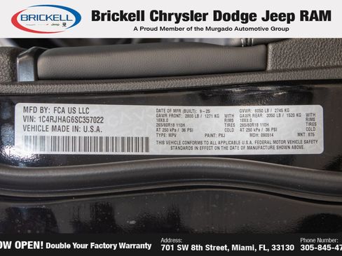 New 2025 Jeep Grand Cherokee Laredo image 32