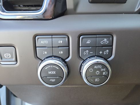 New 2026 GMC Sierra 3500 Denali w/ Denali Reserve Package image 8