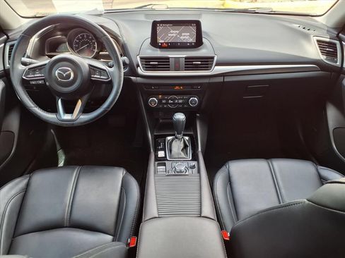 Used 2018 MAZDA MAZDA3 Touring FWD image 11