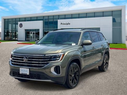 New 2026 Volkswagen Atlas SE FWD image 1