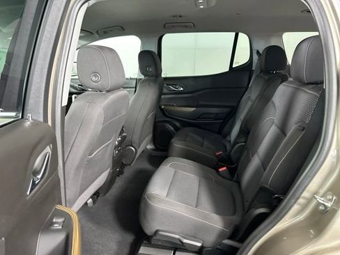 Used 2023 GMC Acadia SLE w/ Driver Convenience Package image 26