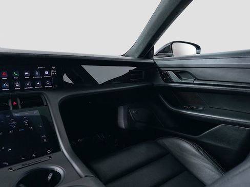 Certified 2020 Porsche Taycan Turbo S image 26