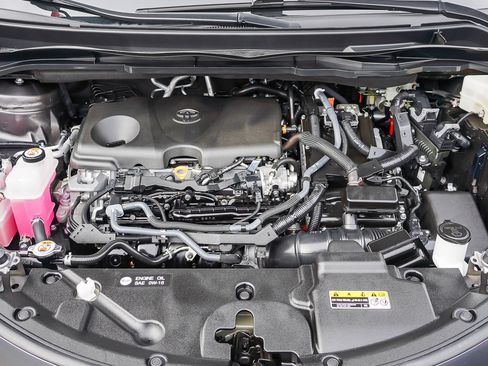 Used 2024 Toyota Sienna LE image 15