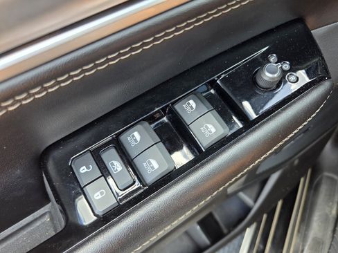 Used 2024 Jeep Wagoneer L Series II w/ Flexible Seating Group AWD/4WD image 30
