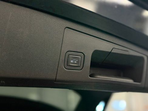 Used 2019 Cadillac XT4 Sport image 41