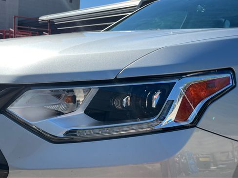 Used 2021 Chevrolet Traverse Premier w/ Redline Edition AWD/4WD image 11