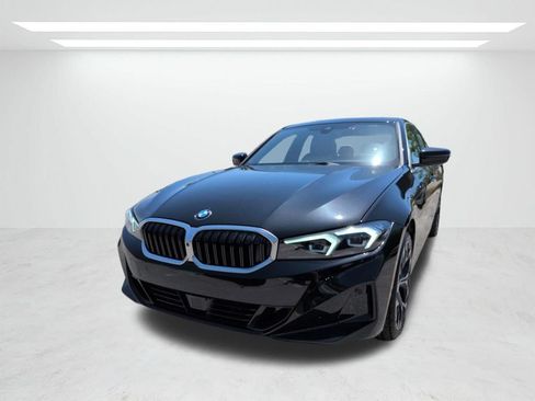 New 2026 BMW 330i xDrive Sedan w/ Premium Package AWD/4WD image 8