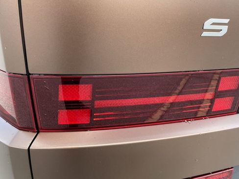 Certified 2025 Hyundai Santa Fe Limited image 10