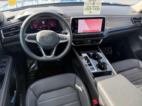 Certified 2025 Volkswagen Atlas SEL image 15