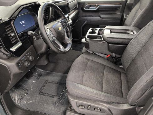 Used 2026 Chevrolet Silverado 1500 LT AWD/4WD image 9