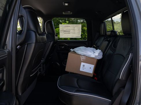 New 2026 RAM 3500 Limited AWD/4WD image 31