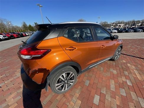 Used 2020 Nissan Kicks SR w/ SR Premium Package image 23