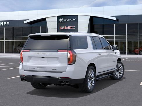 New 2026 GMC Yukon XL Denali Ultimate image 4