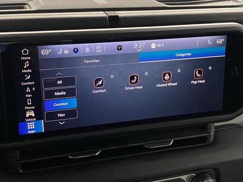 New 2026 Jeep Gladiator Sport image 7