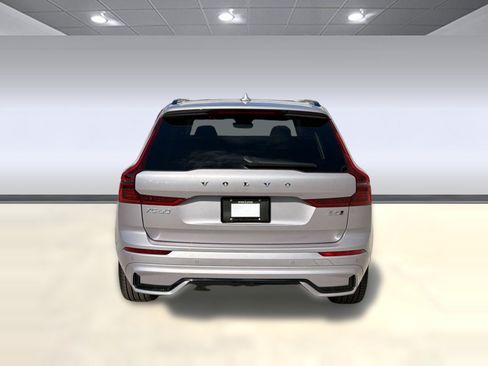 Used 2026 Volvo XC60 B5 Ultra w/ Climate Package AWD/4WD image 10