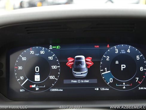 Used 2022 Land Rover Discovery S image 33