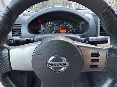 Used 2009 Nissan Frontier SE w/ SE Value Truck Pkg image 16