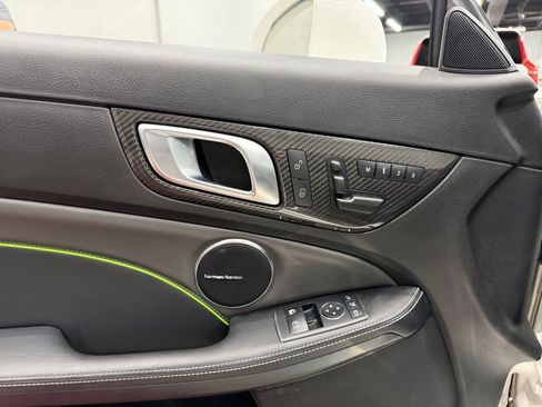 Used 2014 Mercedes-Benz SLK 250 image 17