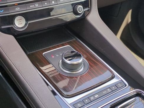 Used 2020 Jaguar F-PACE Prestige AWD/4WD image 9